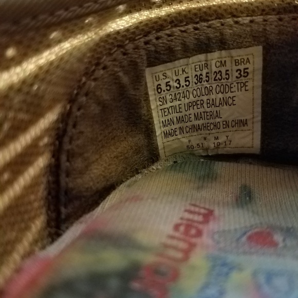 Girls'/Women's Memory Foam Footbed Tom's Slip Ons - Picture 5 of 6